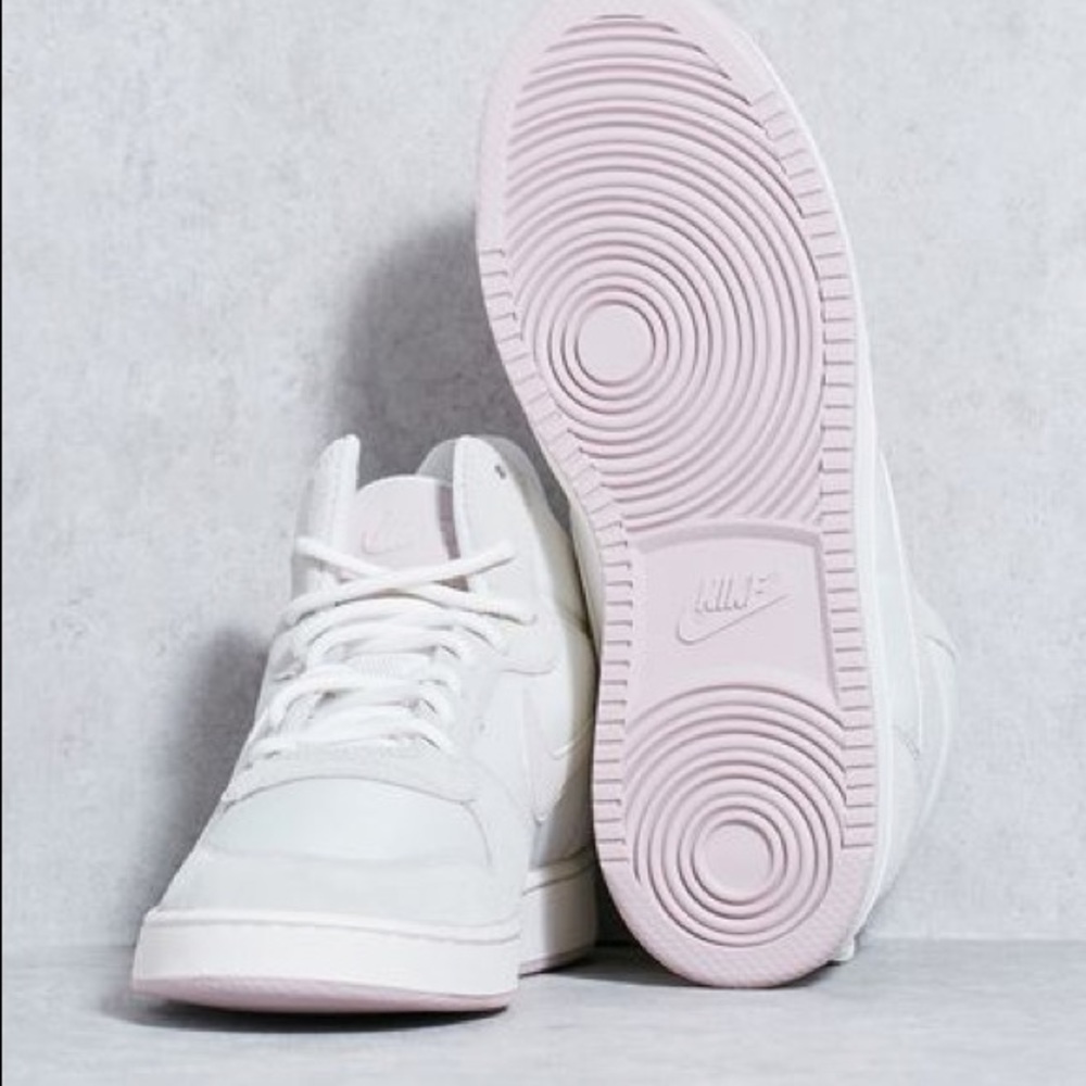 Nike Court Borough